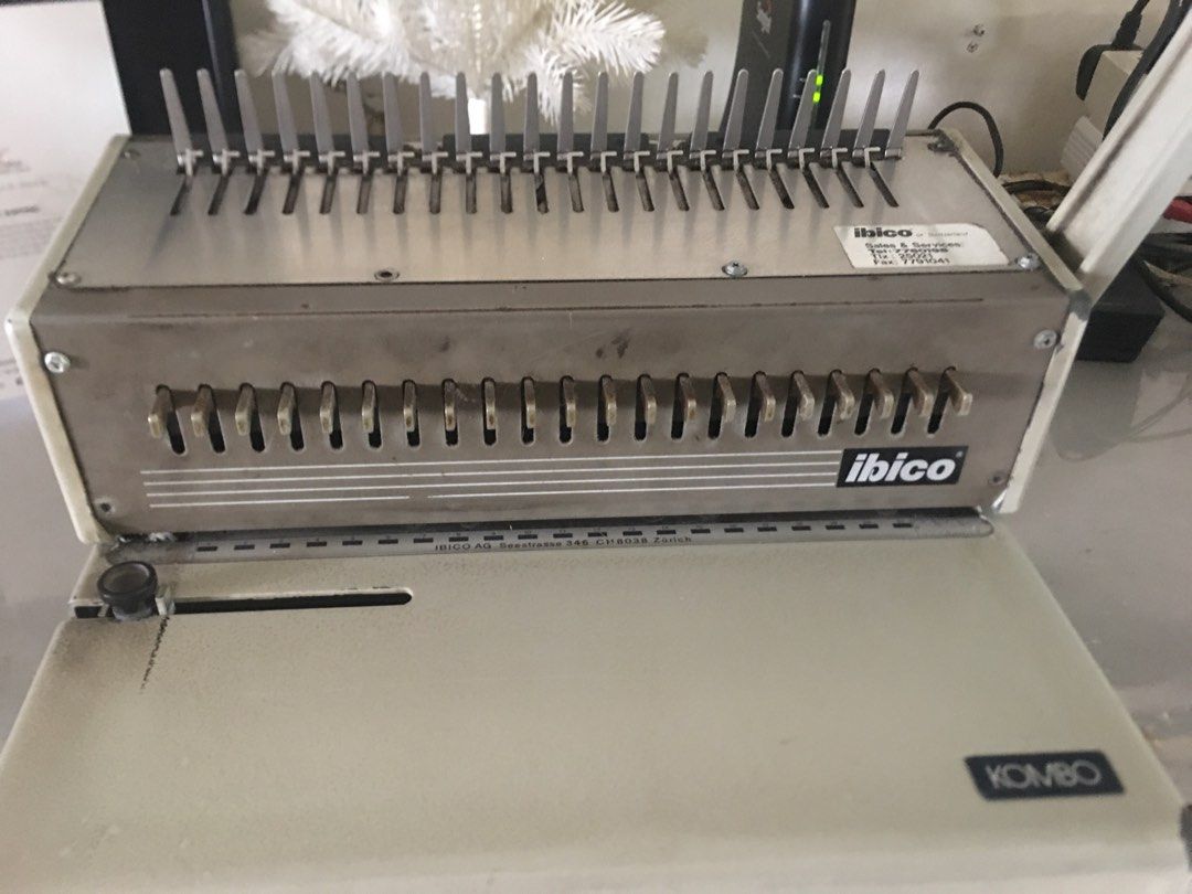 Binding machine (Category: Office & Business Technology) located in Singapore. Submitted by mysk1 (Listing ID 1358703505, Image 1). Description: Used by copy Center who stopped their business. Machine is working ok Rental per punch of $1 available. Below can be punched or bind. Self-service only to be punched or bind of the following:- A4 70 / 80g copy papers A4 Pvc 0.2mm A4 fancy card 230g .