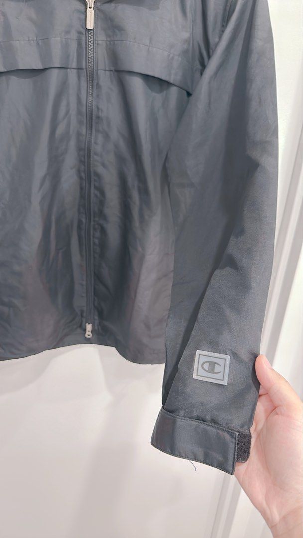Black Champion Windbreaker Jacket Size L (Category: Men's Clothes) located in Miranda. Submitted by abbie.corner (Listing ID 1358653524, Image 2). Description: Vintage In very good condition Size marked as L but could fit M/L.