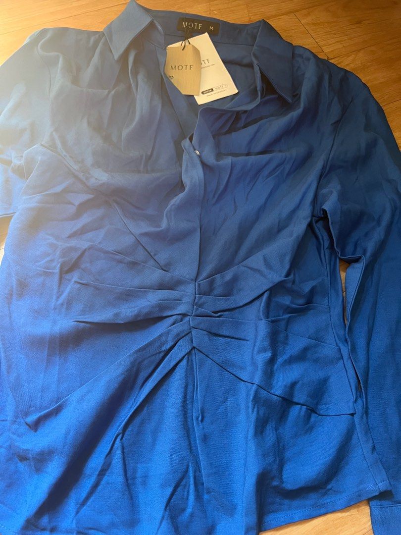 Blouse Long Sleeves (Category: Longsleeves) located in Paranaque City. Submitted by sierra21 (Listing ID 1358554863, Image 3). Description: Brand New No Flaws, no butas or sira De cluttering Fits small to Medium .