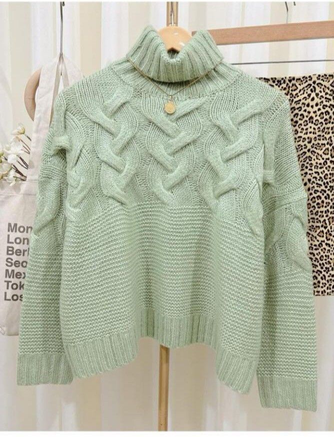 chunky cable knit turtleneck collar (Category: Longsleeves) located in Rizal. Submitted by oncelovedbysherry (Listing ID 1358590987, Image 1). Description: Cozy chunky cable knit pattern with a high turtleneck collar. oversize fit. XS on tag but can fit to Semi-large used once..