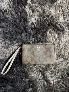 COACH DOUBLE ZIP WRISTLET WALLET