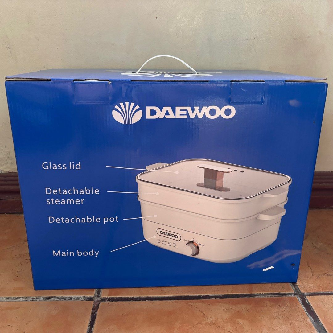 Daewoo Multifunction Cooker with Steamer (Category: Cookware & Accessories) located in Manila. Submitted by rbstyles15 (Listing ID 1358626812, Image 3). Description: 4.5L Multifunction Cooker with Steamer Model: DEMC-45LCRM Power: 1350W Voltage: 220-240V Frequency: 50-60Hz Net weight: 3.05 kg Size: 412(L) x 266(W) x 315(H)mm.