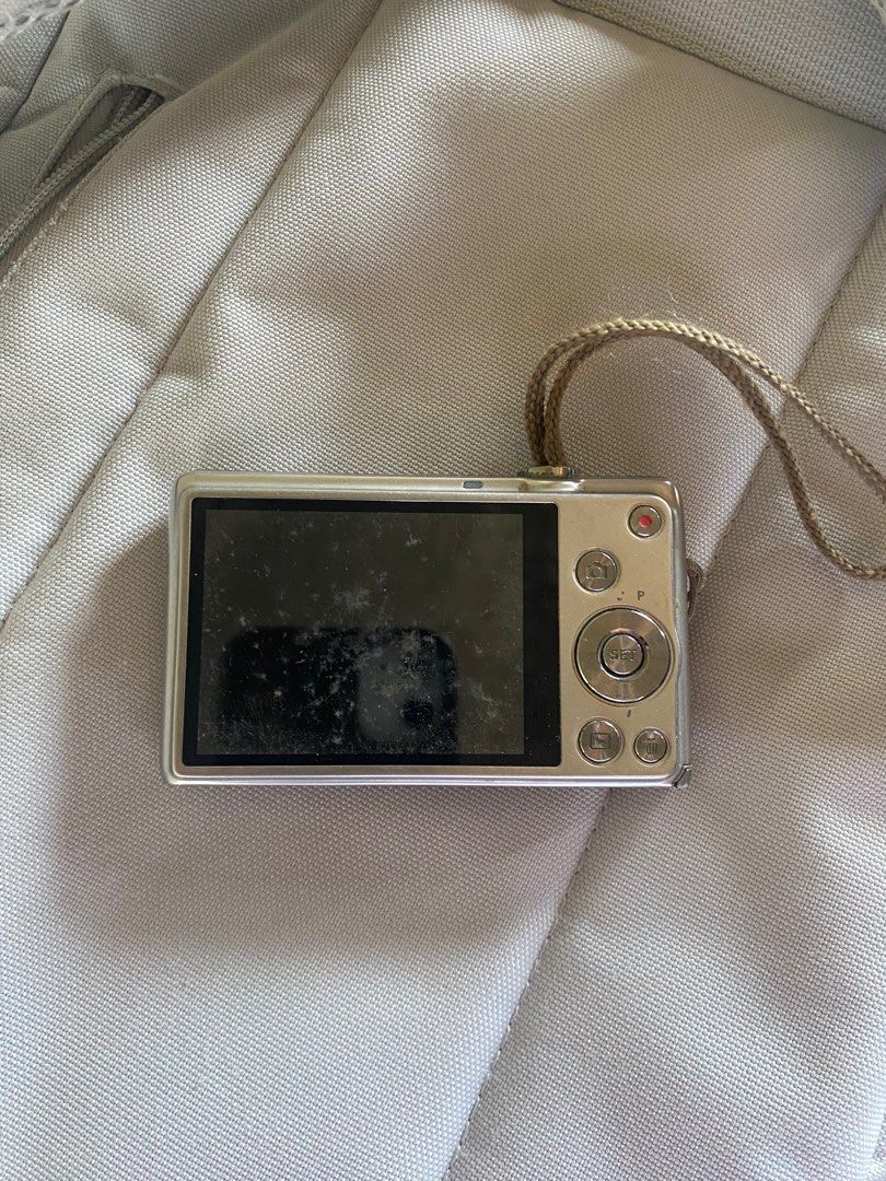 Untested Digital Camera Casio Exilim (Category: Cameras) located in Alicia. Submitted by jznlsc (Listing ID 1358578368, Image 2). Description: untested camera Buy at your own risk! Can’t test because I don’t have the exact battery Can send more pics and vids 📍Isabela, North Luzon Mop: gcash Mod: jnt.