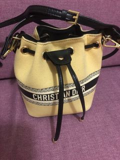（分類：）位於 。 由 beuni 提交（商品編號 1358709276，圖片 1）。簡介： 。