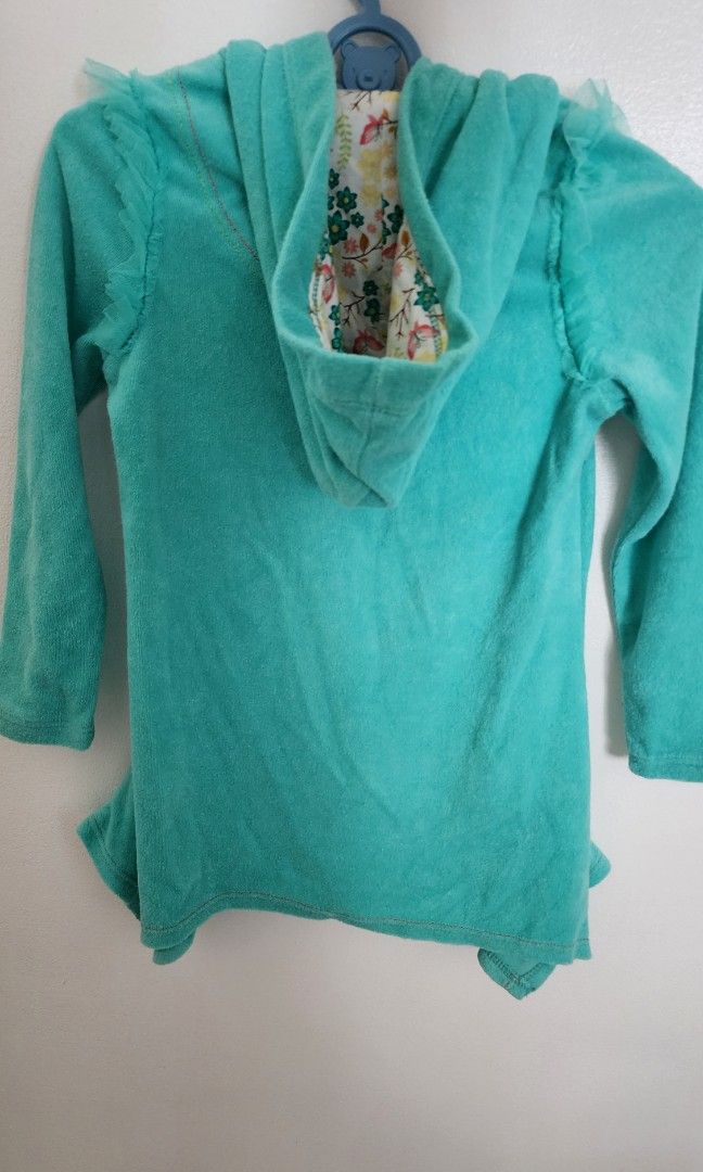 Disney Tinkerbell Disney Store hoodie (Category: Babies & Kids Fashion) located in Caloocan City. Submitted by s.go2014 (Listing ID 1358692890, Image 3). Description: size 4 disney tinkerbell dress.