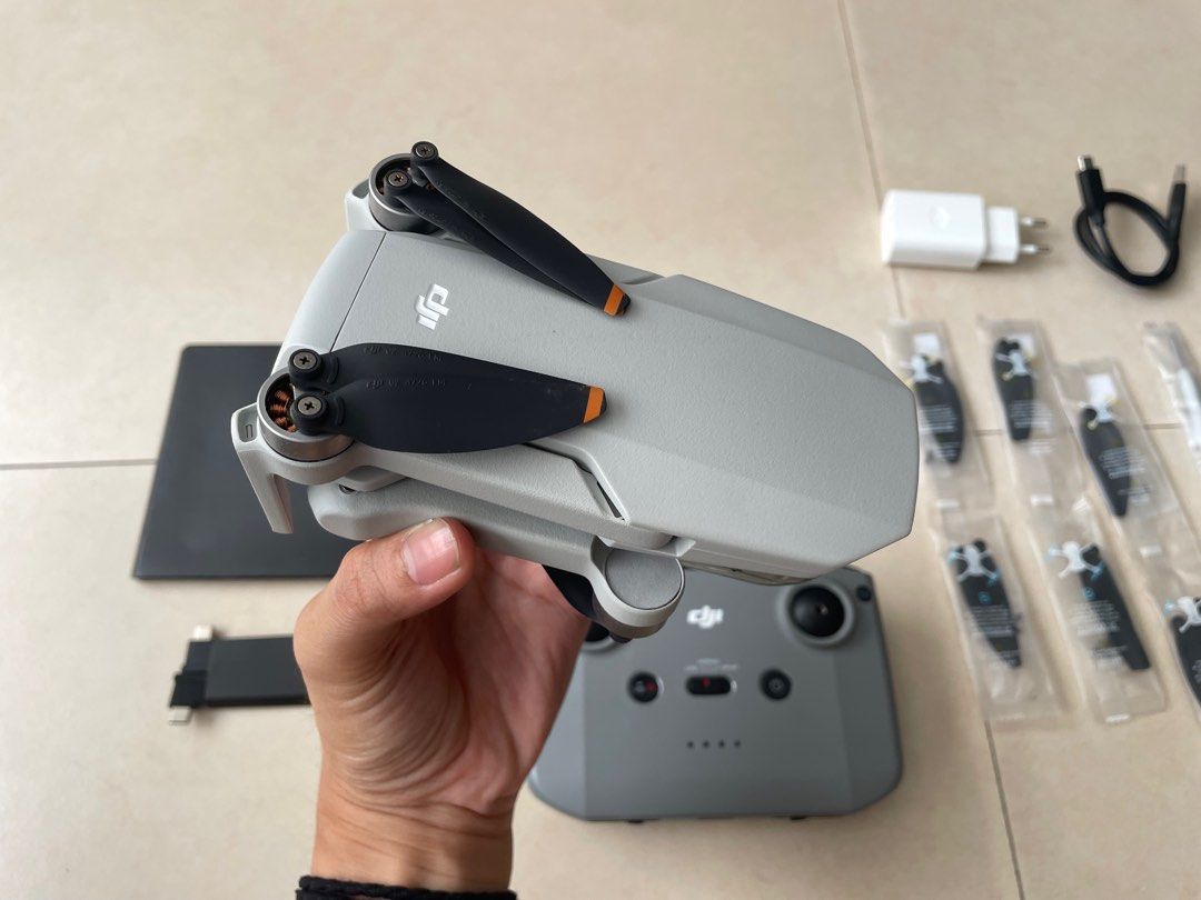 DJI MINI 2 Fly more combo (Category: Drones) located in Pasig City. Submitted by nysabelleee (Listing ID 1358558508, Image 1). Description: DJI Mini 2 DRONE Includes: -1x Remote control -3x Intelligent Flight Battery -6x Pair of Spare Propellers -1x Gimbal Protector -1x USB-C Data Cable -3x RC Cable (USB-C, Lightning, Micro USB) (1 each) -2x Spare control sticks -18x Spare Screws -1x Screwdriver -1x Propeller Holder -1x Three-Way Charging Hub -1x