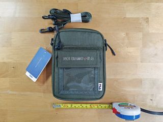 （分類：）位於 。 由 joeb8888 提交（商品編號 1358663522，圖片 1）。簡介： 。