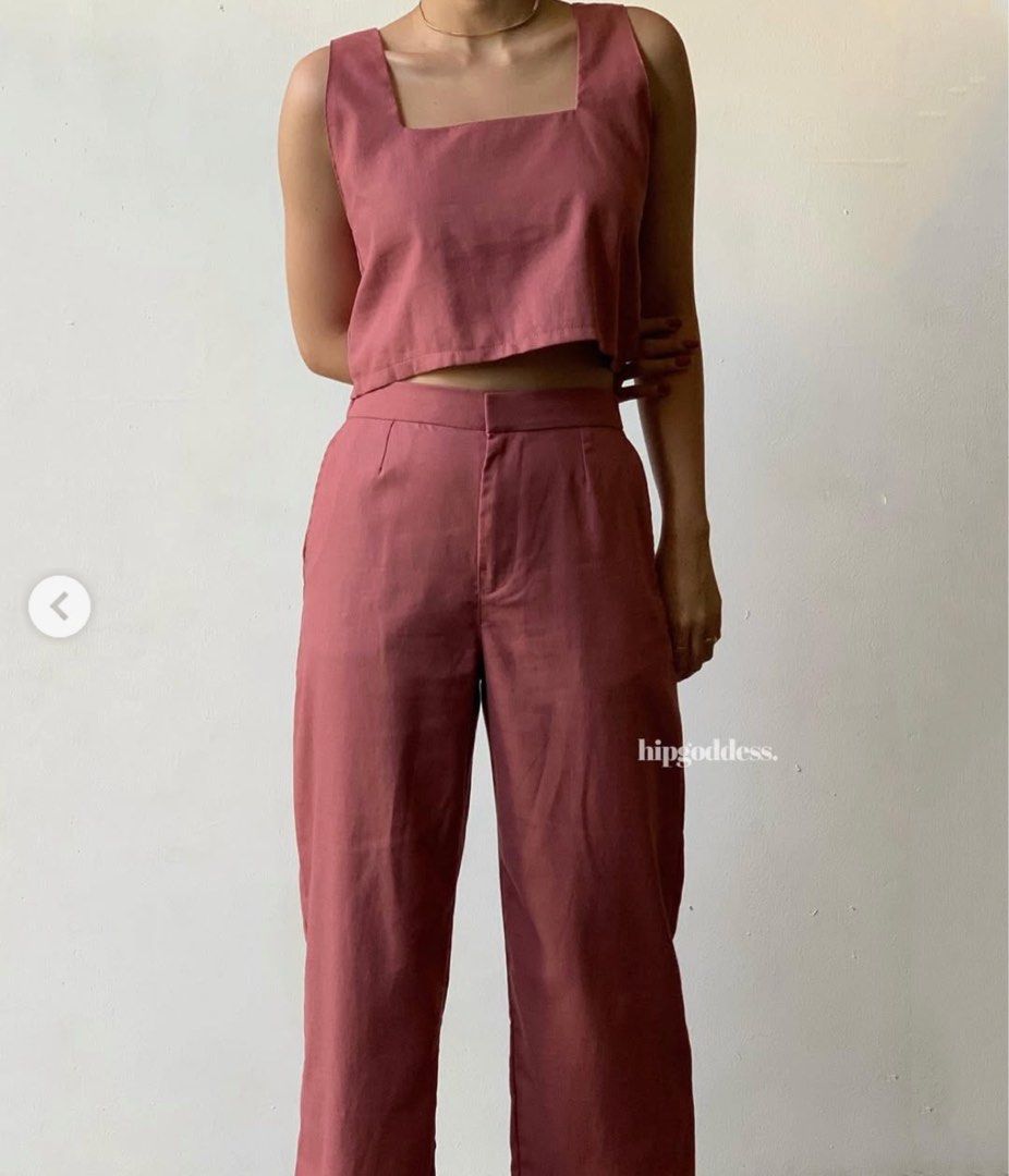 Hipgodess Cali Set in Rosewood (Category: Sets or Coordinates) located in Manila. Submitted by kimtaeri21 (Listing ID 1358559147, Image 1). Description: Size Medium.