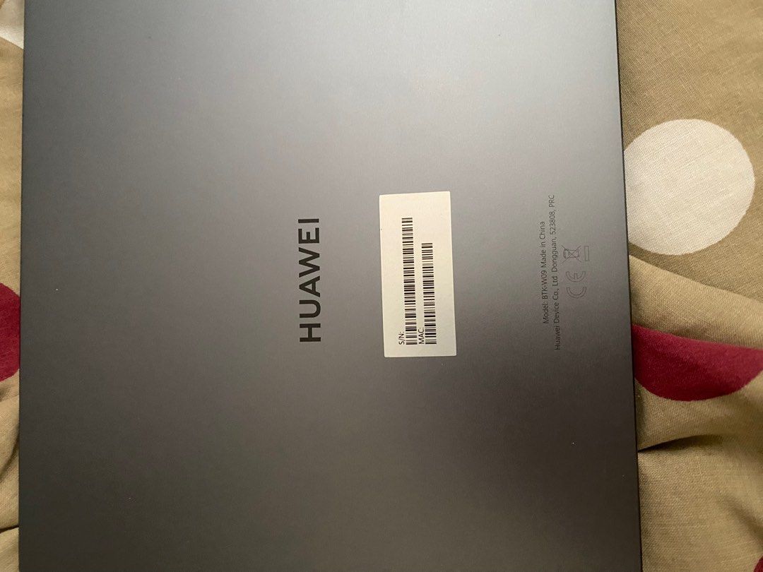 Huawei Matepad 11.5 2023 128gb (Category: Android) located in Bacoor. Submitted by dunkinpanini (Listing ID 1358624392, Image 2). Description: Only used for light games & youtube! Bought in 2023 Inclusion/s: replacement type c charger It depends on you if gusto niyo kunin, but I can include: - original huawei case (may scratches lang ng pusa ko but still useable) - original huawei keyboard still working, but may 2-3 keyboard caps na i misplaced ^