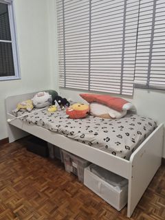 (Category: ) located in . Submitted by yeyeee (Listing ID 1358736333, Image 1). Description: .