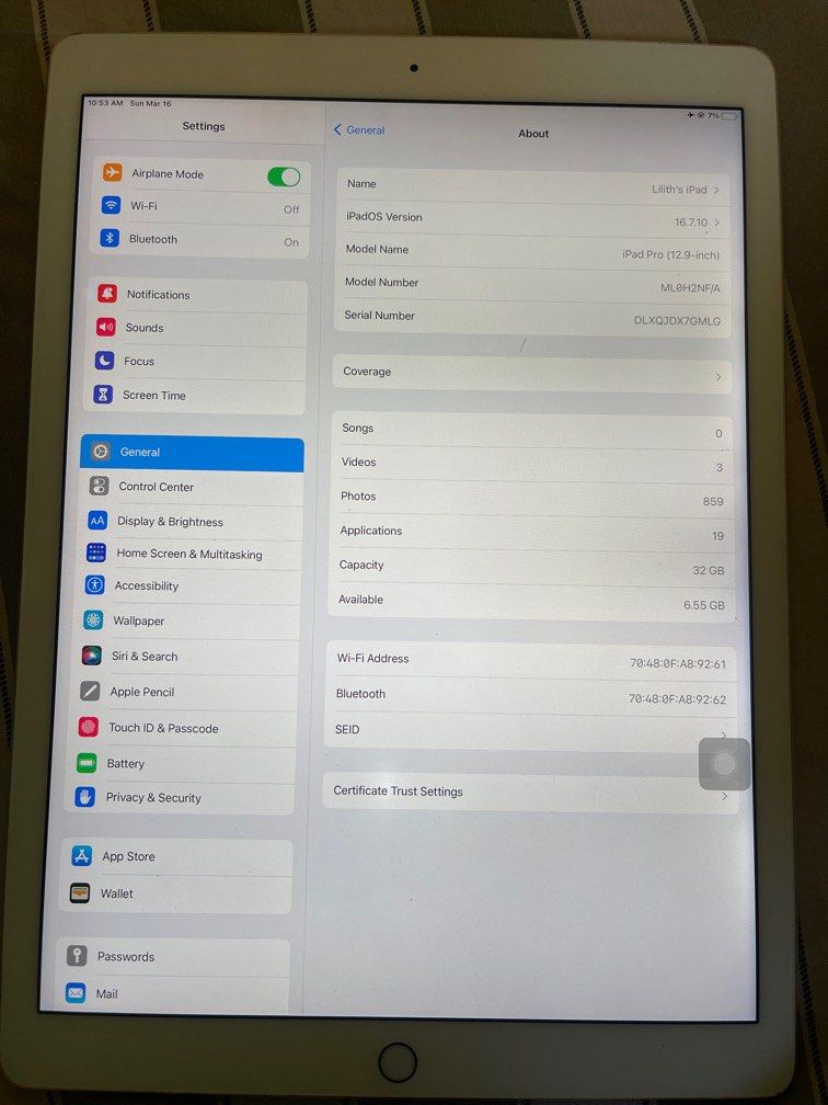 iPad Pro 1st Gen 12.9” and iPod Touch 6th Gen (Category: iPad) located in Cabugao. Submitted by ayelilith (Listing ID 1358558366, Image 1). Description: 32 GB Original (Bought in Cali) Rainbowish color on the edge, but does not affect performance. 90% Smooth Performance Low battery health Will be including the iPod touch 6th Gen (very low battery health).