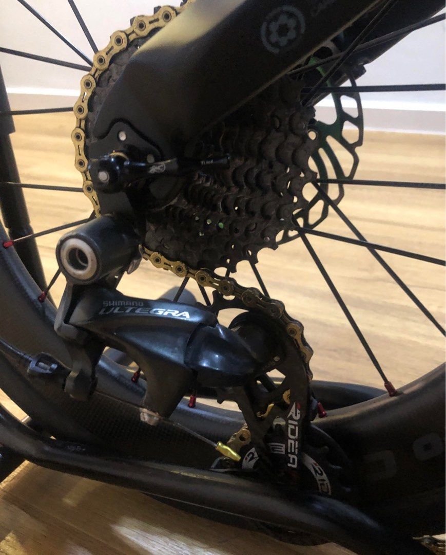 Java Aria (Sup Up Modification) (Category: Bicycles) located in Singapore. Submitted by atomclassic (Listing ID 1358621023, Image 6). Description: WTS: Java Aria - Super Light 7.5kg - Enve Handlebar - Shimano Ultegra Rear D - Rotor Crank Arm - Carbon Ti chain Ring - Carbon Bottle Cage - Carbon Wheelset.
