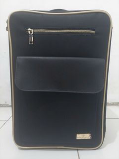 (Kategori: ) berada di . Dikirim oleh daayu (ID iklan 1358734464, Gambar 1). Deskripsi: .