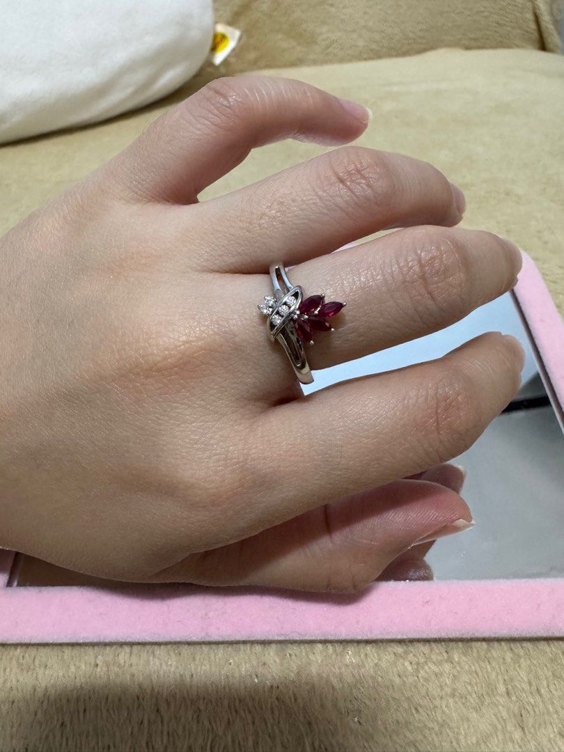 Lab Grown Ruby with Moissanite Ring - size 6 (Category: Rings) located in San Pablo. Submitted by declutter_anel (Listing ID 1358615415, Image 1). Description: Lab Grown Ruby with Moissanite Ring in PT950 Vermeil Setting Size 6 Used once only.