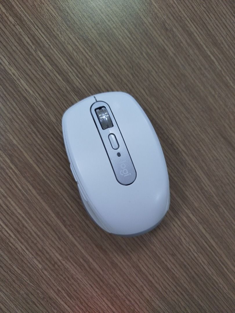 Logitech MX Anywhere 3 Wireless Productivity Mouse (Category: Mouse & Mousepads) located in Quezon City. Submitted by calibre027 (Listing ID 1358595480, Image 2). Description: Logitech MX Anywhere 3 Wireless Productivity Mouse ✔100% ORIGINAL, all working, unli check upon pickup ✔ MagSpeed Electromagnetic scrolling ✔ MX Anywhere 3 stays powered for up to 70 days on a full charge ✔ Rest your hand on a softly textured grip, with easy-to-reach button