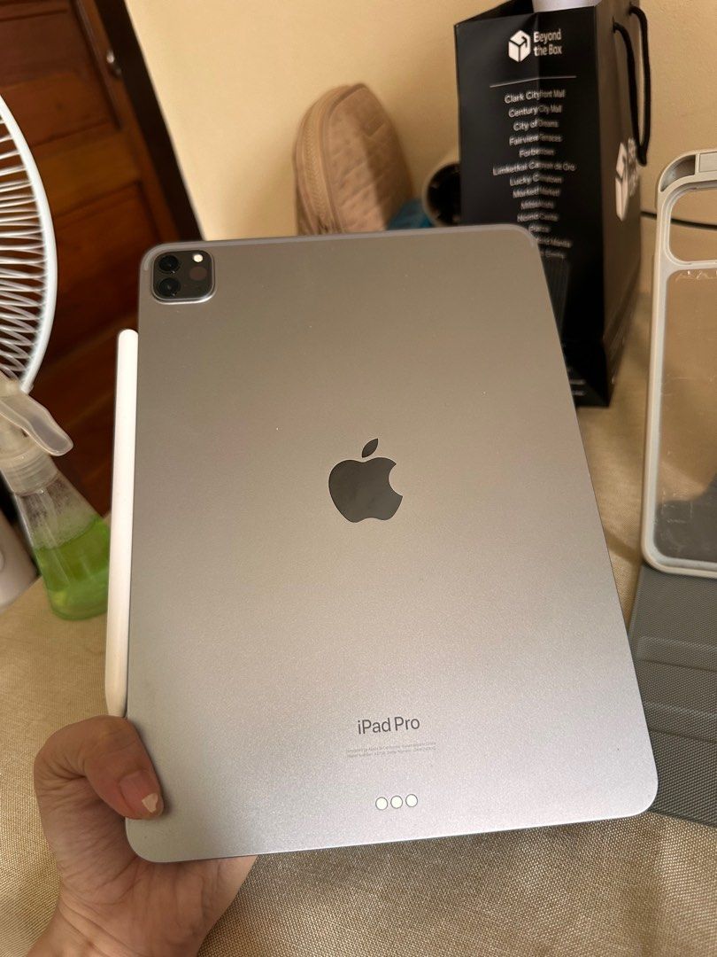 M2 Ipad pro 10inch with Pencil 2 (Category: iPad) located in Pasig City. Submitted by zeth28 (Listing ID 1358582864, Image 1). Description: M2 Ipad Pro 128Gb WIFI space gray with pencil 2 Lightly used never pa nabagsak or napaayos. More on Netflix lng sya nagagamit and youtube With pencil 2 na since hindi ko dn naman mgagamit ung pencil2 Free : Paper like screen and Case RFS: Upgrade bigger screen for study.