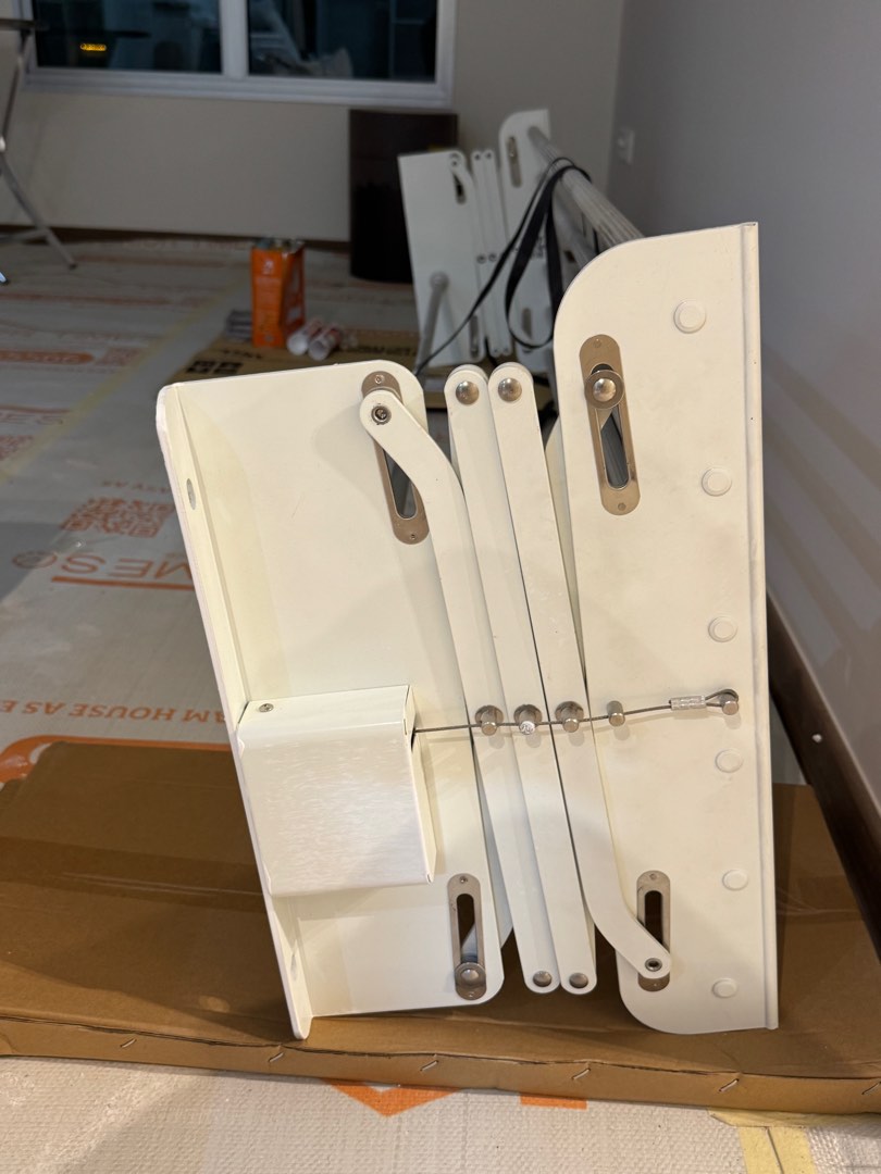 Retraction manual clothes hanging rack , Furniture & Home Living, Home ...