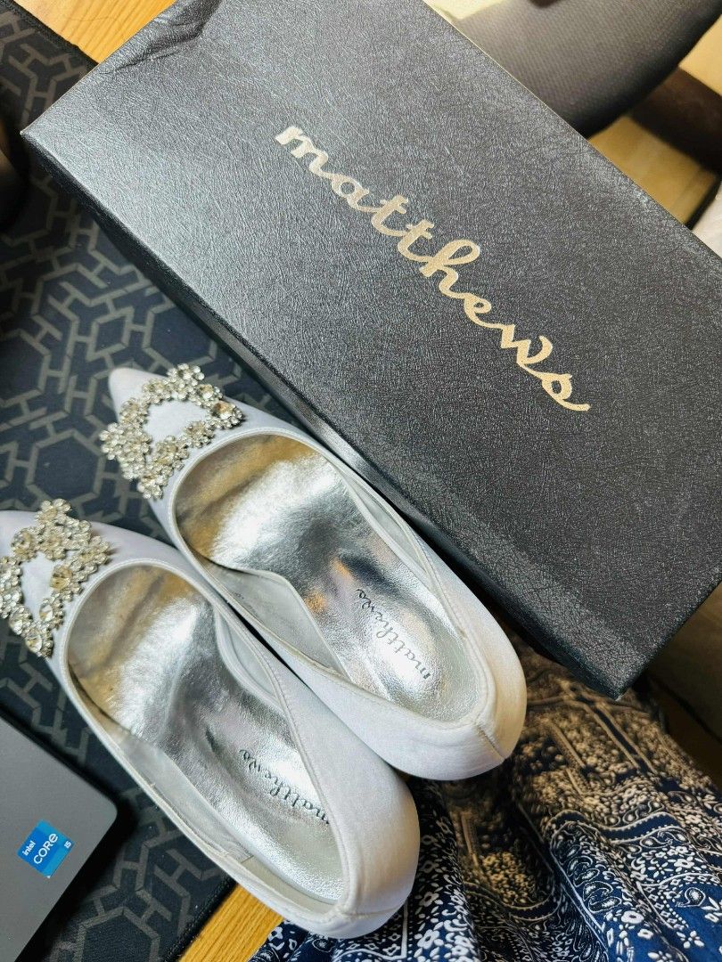 MATTHEWS BRIDAL SHOES (Category: Heels) located in Pasig City. Submitted by itsrubyred (Listing ID 1358552495, Image 3). Description: 📌Hello future bride selling these beautiful bridal shoes for only 899 pesos. 📌 1990 original price 📌 once lang nagamit sa wedding ko.