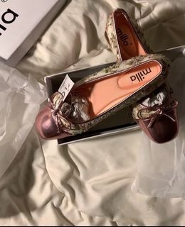 (Category: ) located in . Submitted by puppyflwr (Listing ID 1358569018, Image 1). Description: .