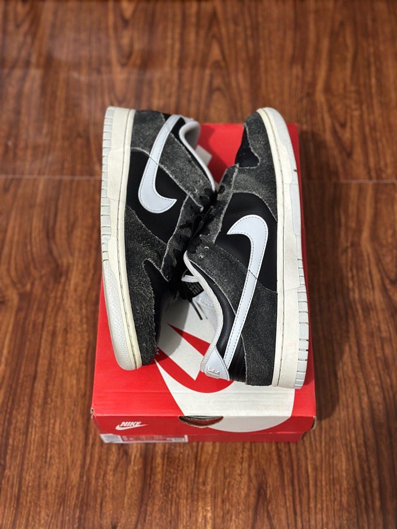 Nike dunk low zebra rpm (Category: Sneakers) located in San Fernando. Submitted by sakura_______ (Listing ID 1358611298, Image 1). Description: Nike dunk low zebra Size 8 mens Rep box Excellent condition ₱3,000 firm.