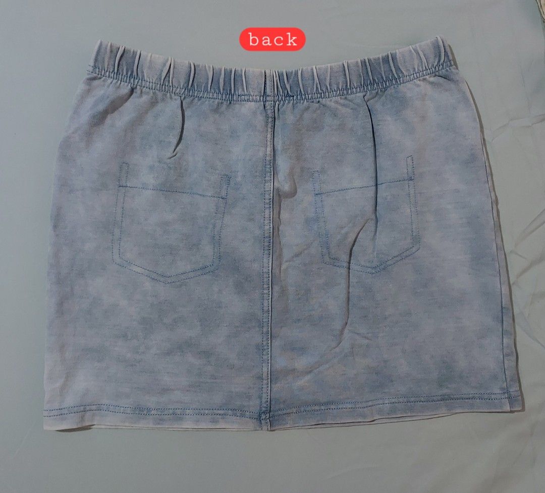 Preloved 6ixty8ight Mini Skirt - sz L (Category: Skirts) located in Paranaque City. Submitted by preloved.reloved.ph (Listing ID 1358604709, Image 2). Description: Size: L Price: 200php + shipping fee MOP: GCash (preferred), Bank transfer/deposit (BDO/Metrobank) For delivery (Grab/Lalamove/JRS) or Pickup (scheduled; Taguig/Paranaque) Since this is a preloved item, please expect some signs of wear. Some flaws may not be noticed by seller. There ma