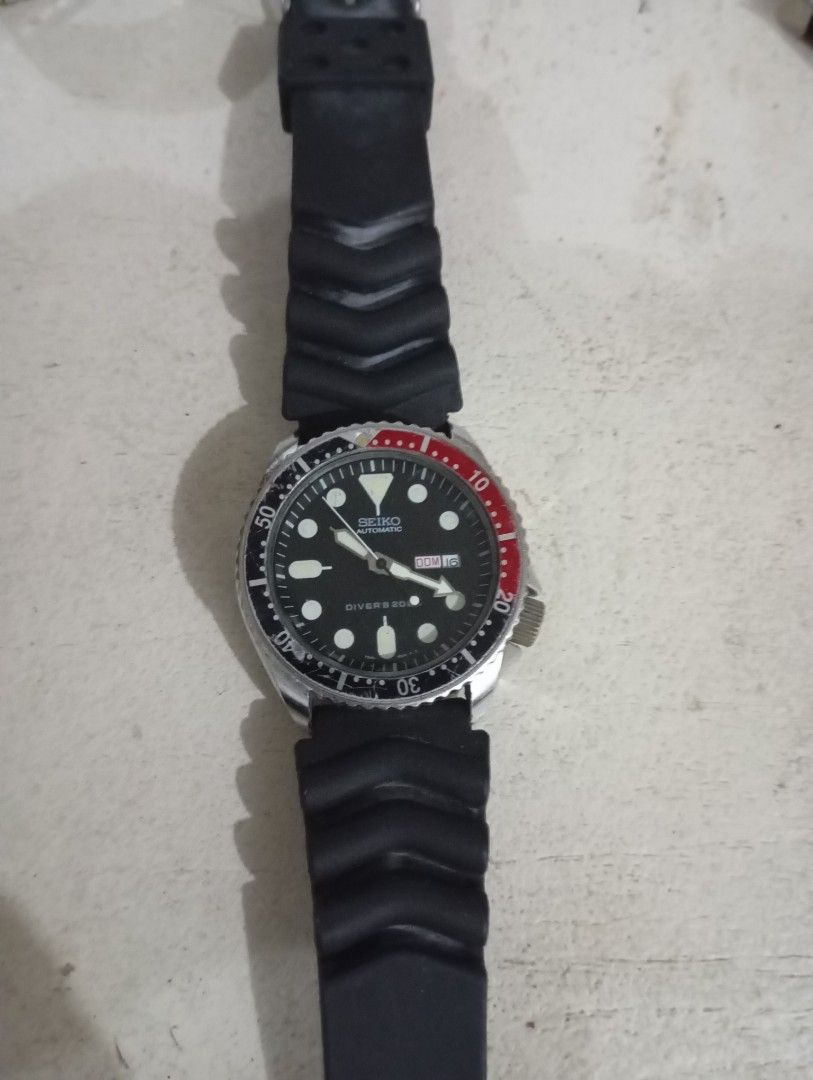 Seiko divers citizen automatic (Category: Men's Watches) located in Las Pinas. Submitted by quick_deals_great_finds2 (Listing ID 1358692896, Image 3). Description: Original citizen mechanism Automatic with manual winding Fully functional keeps time.