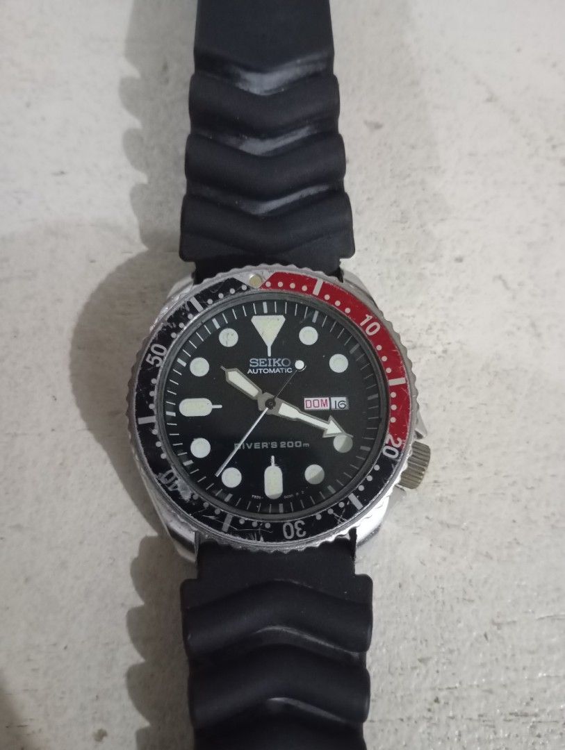 Seiko divers citizen automatic (Category: Men's Watches) located in Las Pinas. Submitted by quick_deals_great_finds2 (Listing ID 1358692896, Image 1). Description: Original citizen mechanism Automatic with manual winding Fully functional keeps time.