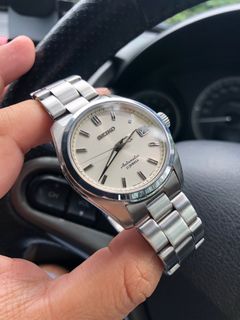 (Category: ) located in . Submitted by extra_watchtime (Listing ID 1328966450, Image 1). Description: .