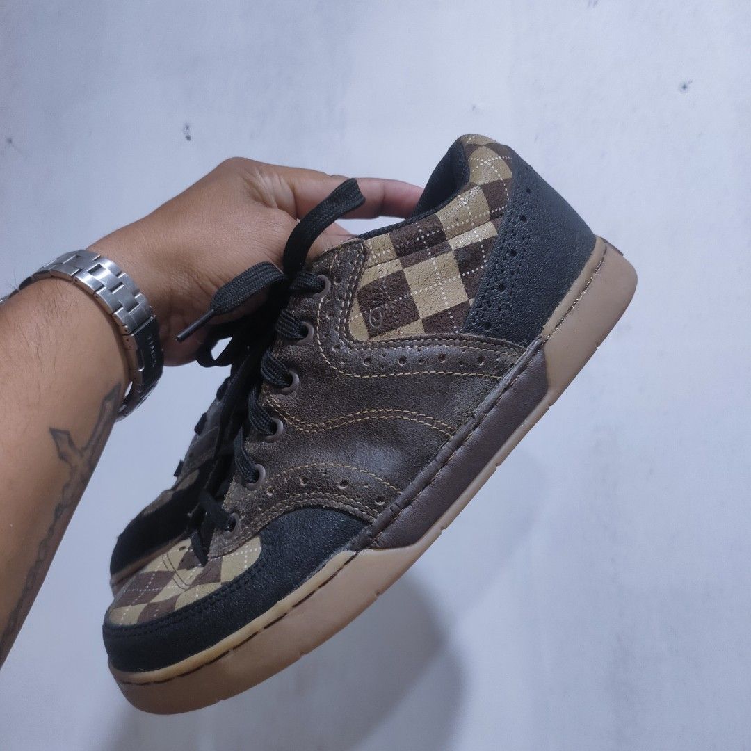 Skate shoe Osiris brown brogued us9mens (Category: Sneakers) located in Consolacion. Submitted by friendlyp86374 (Listing ID 1358539752, Image 3). Description: authentic.