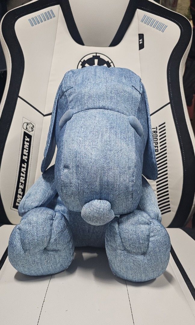 Snoopy Light Denim Plush (Category: Plushies & Soft Toys) located in Cavite. Submitted by bleeeeeeep (Listing ID 1358603212, Image 1). Description: without flaws and tag if bundle 2 Denim Snoopy 1000.