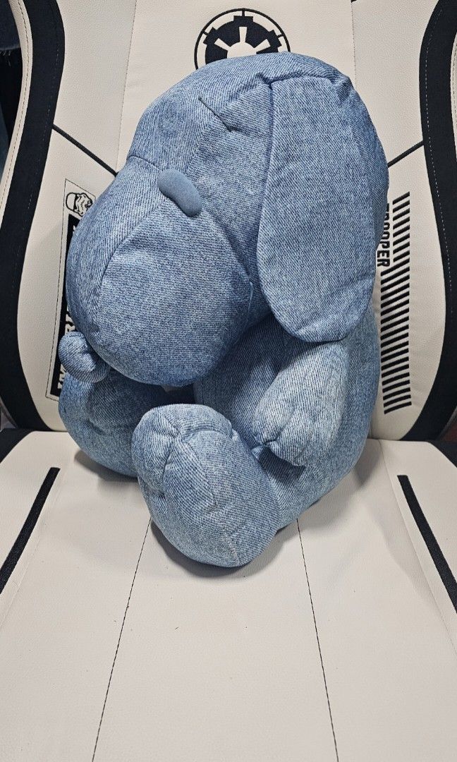 Snoopy Light Denim Plush (Category: Plushies & Soft Toys) located in Cavite. Submitted by bleeeeeeep (Listing ID 1358603212, Image 2). Description: without flaws and tag if bundle 2 Denim Snoopy 1000.