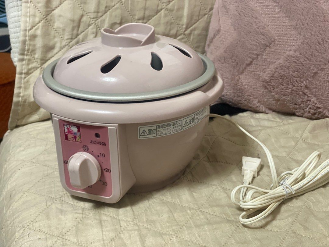 Steamer cooking ware (Category: Cookware & Accessories) located in Bacoor. Submitted by cleanupthecloset (Listing ID 1358621542, Image 1). Description: Cookware Steamer Stir fry Vegetable or heating foods 110v made in japan.