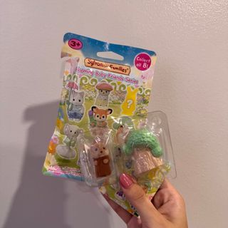 Sylvanian Families Blooming Baby Friends Series: Otter