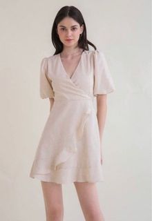 (Category: ) located in . Submitted by upcyclingpreloved (Listing ID 1358714193, Image 1). Description: .
