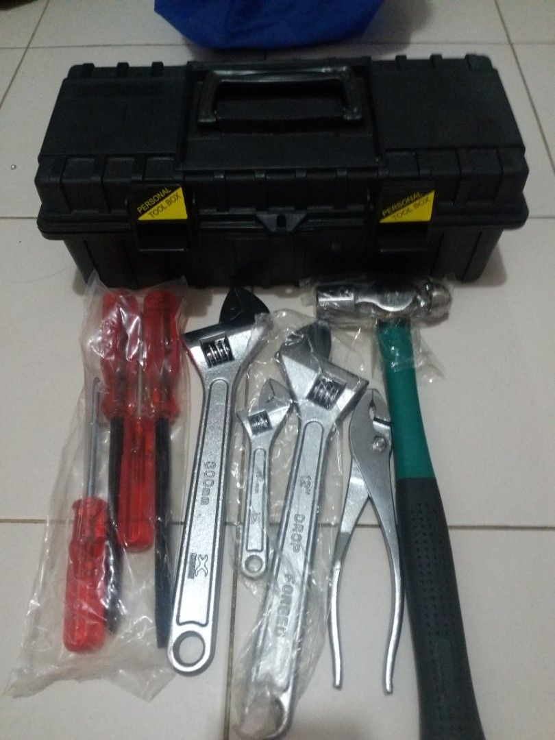 Tools (Category: Home Improvement Tools & Accessories) located in Singapore. Submitted by karangguni2 (Listing ID 1358597634, Image 3). Description: .