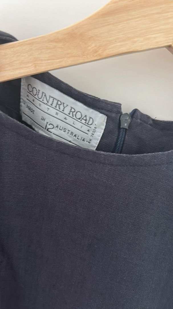 Vintage Country Road Dress (Category: Women's Clothes) located in Melbourne. Submitted by ecochicka (Listing ID 1358594169, Image 3). Description: vintage country road dress made in australia lined, marked a size 12 60% linen 40% viscose.