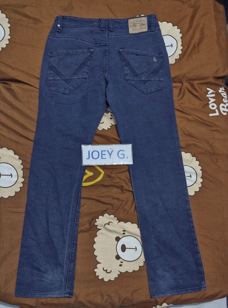 Volco nova jeans (Category: Jeans) located in Pili. Submitted by the_g_thrift (Listing ID 1358670149, Image 1). Description: Volcom nova jeans Size 32 on tag Size: 34 on tape measure Lemgth: 42 Hem: 8 Very good to excellent condition Issue need wash minimal sign of used. Price: 849 plus sf Location: pili camarines sur (bicol) Unli vouch or any request related to the product for your safety. Pm/dm for more info/details #PTPAdminSalamat.