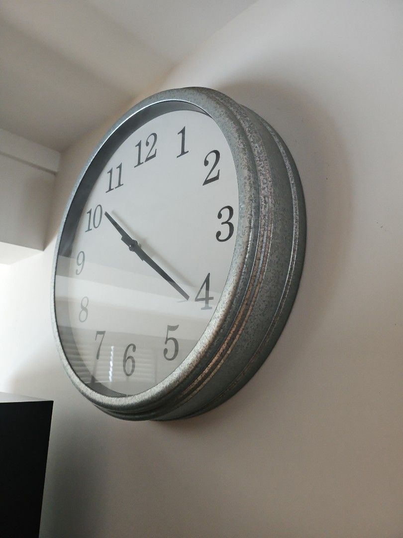 Wall clock65074663190658111