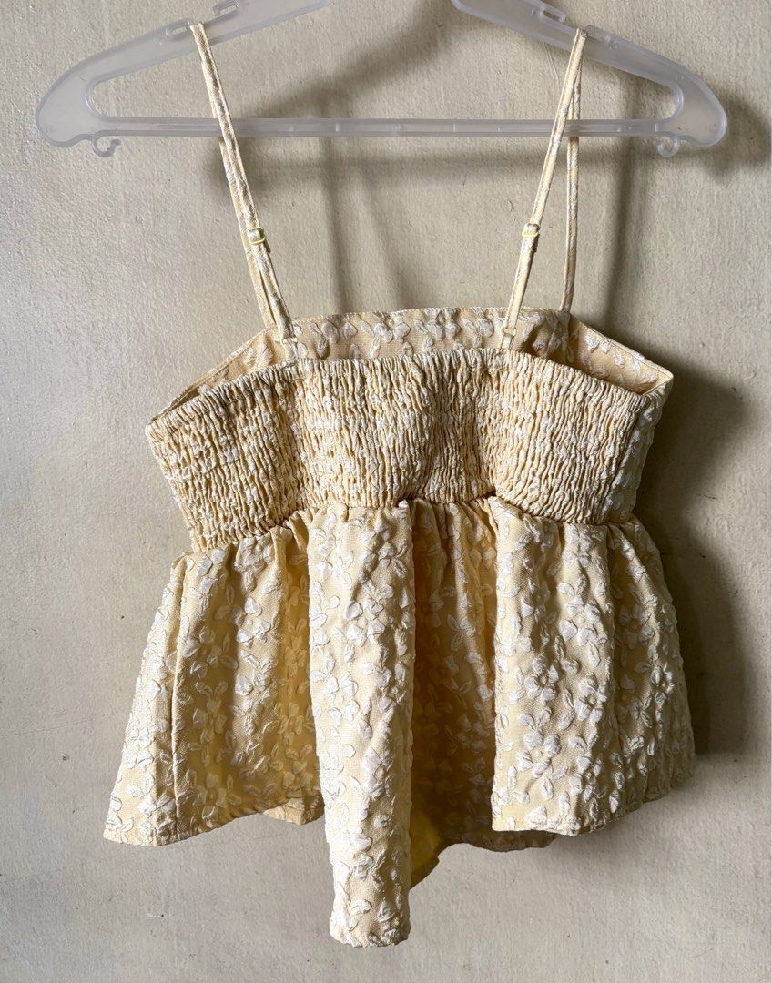 Yellow Ruffle Hem Camisole Top (Category: Sleeveless) located in Manila. Submitted by patetchie (Listing ID 1358595951, Image 2). Description: Never worn. RFS, size too big .