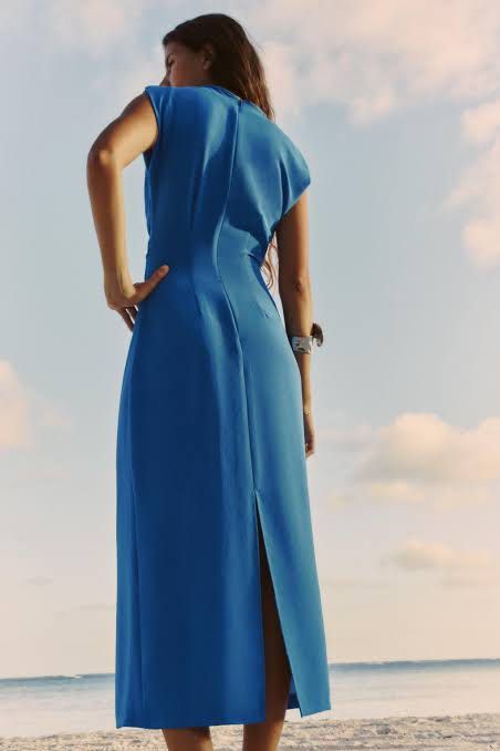 Zara royal blue maxi dress (Category: Dresses) located in Quezon City. Submitted by goodsfromari (Listing ID 1358574099, Image 2). Description: Used only once No damages Bought in zara last may 2024 for 2500 Rfs: decluterring Strictly via grab/lalamove/gogo xpress only pls .