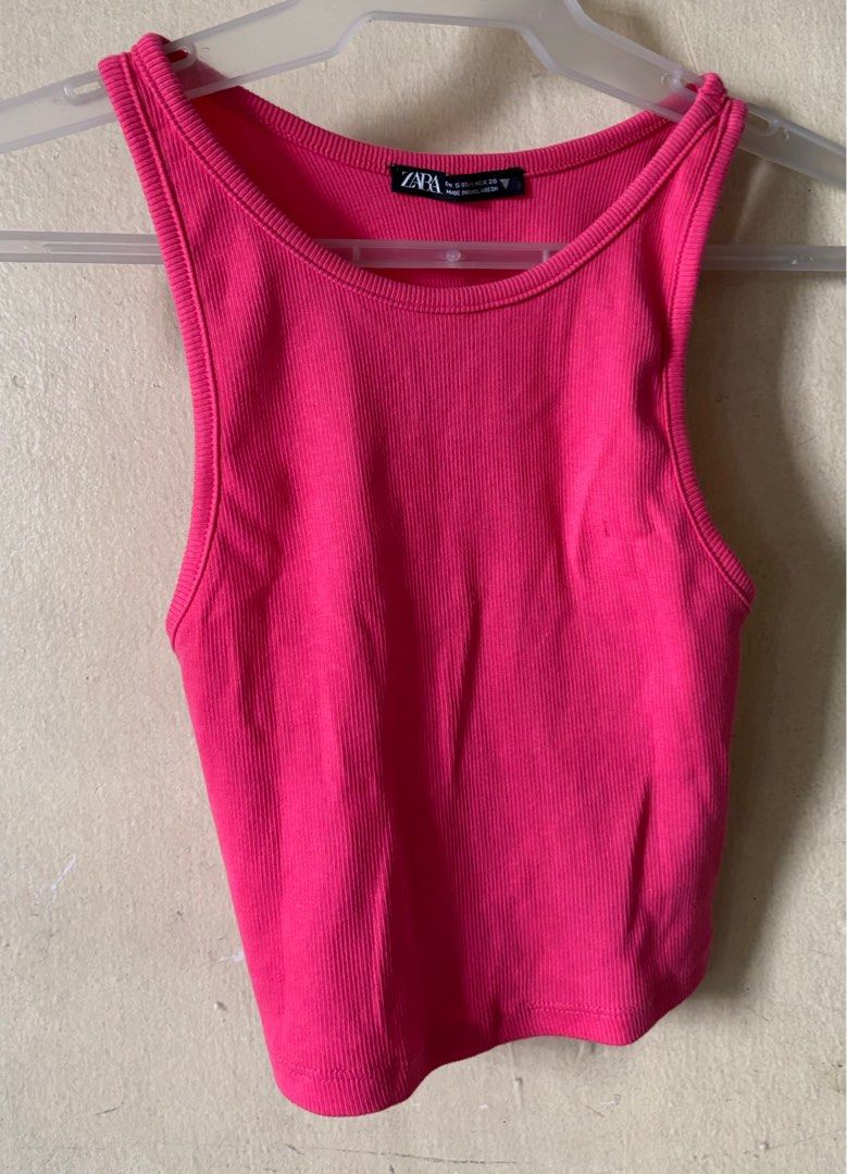 ZARA sleeveless crop top (Category: Sleeveless) located in Manila. Submitted by patetchie (Listing ID 1358596604, Image 1). Description: .