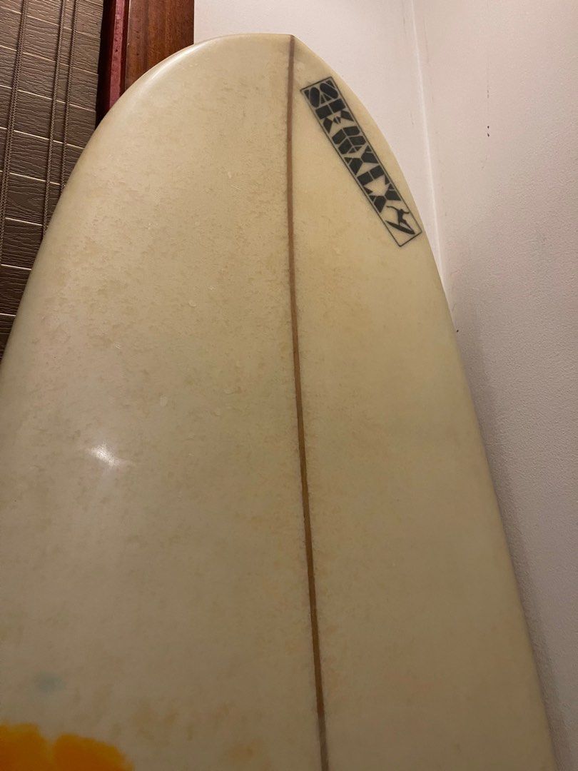 6’11 x 21 x 2 3/4 Surfboard (Category: Water Sports) located in Muntinlupa City. Submitted by prebynik (Listing ID 1351523859, Image 3). Description: FCS 3 fin thruster set up (fins not included) Never used because my parents freaked out after Karen Davila’s story on Siargao 🥲 RFS- making space, hoping someone can give this beautiful board some life 🌊 Location- Makati .