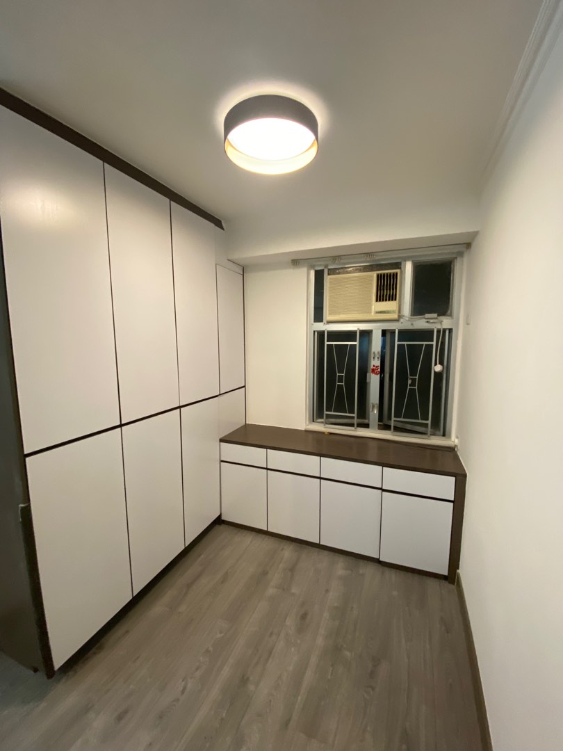 Owner, two-bedroom unit at High Wei Court in Chai Wan, beautifully furnished, ready to move in63438637364225114