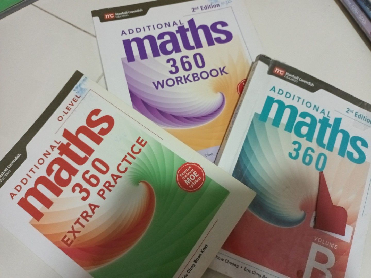 Additional Maths 360 (Category: Textbooks) located in Singapore. Submitted by lon.zero_o (Listing ID 1358863811, Image 1). Description: ones in first slide untouched. only wrote on a few pages, highly untouched. take any or all. dm for more info. meet/collect at convenience.