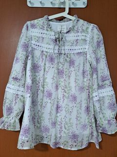 (Category: ) located in . Submitted by deeannascloset (Listing ID 1358773319, Image 1). Description: .