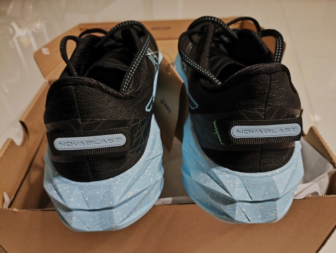 Asics Novablast 4 liteshow (Category: Sneakers) located in Singapore. Submitted by shinsou (Listing ID 1358875616, Image 3). Description: Brand new with tag. Special liteshow edition in US 9.5..