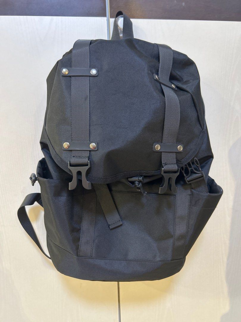 Black Bag Pack (Category: Backpacks) located in Singapore. Submitted by kopijenn (Listing ID 1358878708, Image 2). Description: Brand new, accidentally bought two of the same design. .