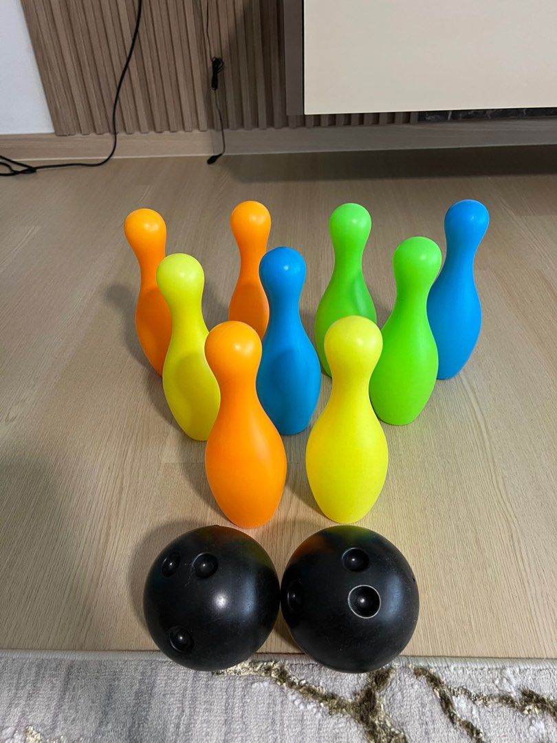 Bowling set (Category: Infant Playtime) located in Singapore. Submitted by nfrnaa (Listing ID 1358856447, Image 1). Description: .