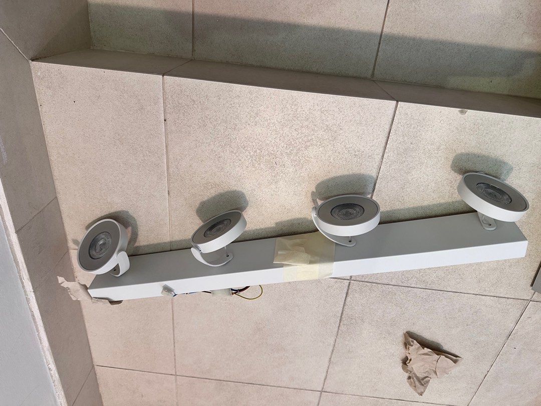 Ceiling Lighting (Category: Lighting) located in Singapore. Submitted by dindarg96282 (Listing ID 1358754498, Image 2). Description: High quality ceiling lighting, used at home..