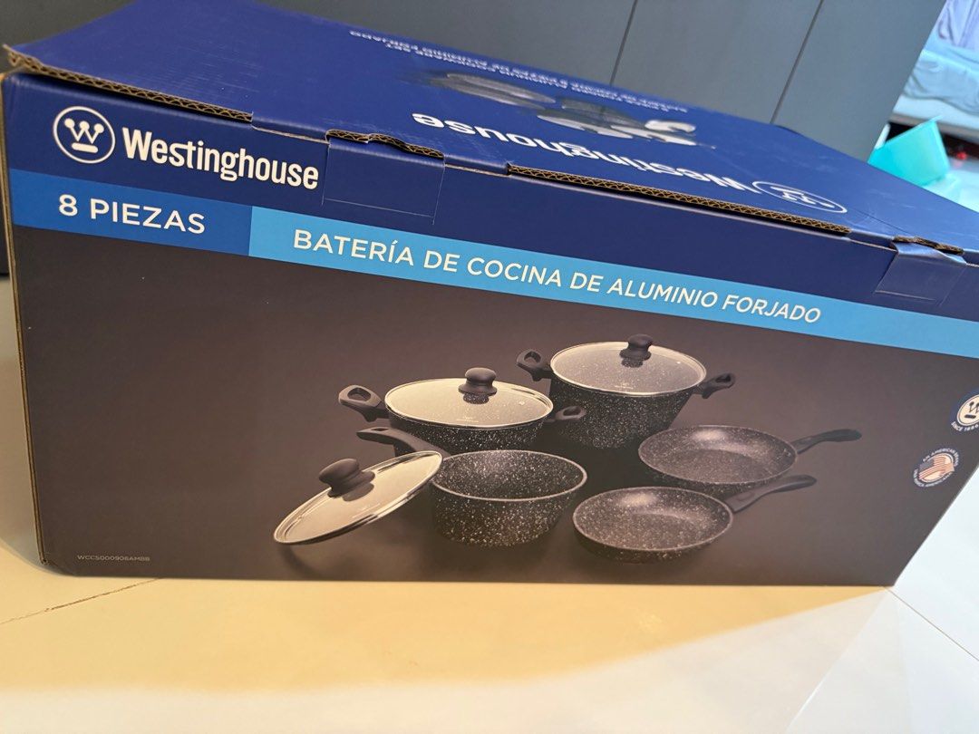 Cookware (Category: Cookers) located in Singapore. Submitted by tinytoytribe (Listing ID 1358866439, Image 4). Description: Description This cookware set has a 3-layer non-stick coating that reduces the need for oil while cooking, promoting healthier practices. These cookware pieces are designed for efficient heating and easy cleaning, with a durable coating that outperforms traditional non-stick surfaces. The flat bottom maximises cooking surfac